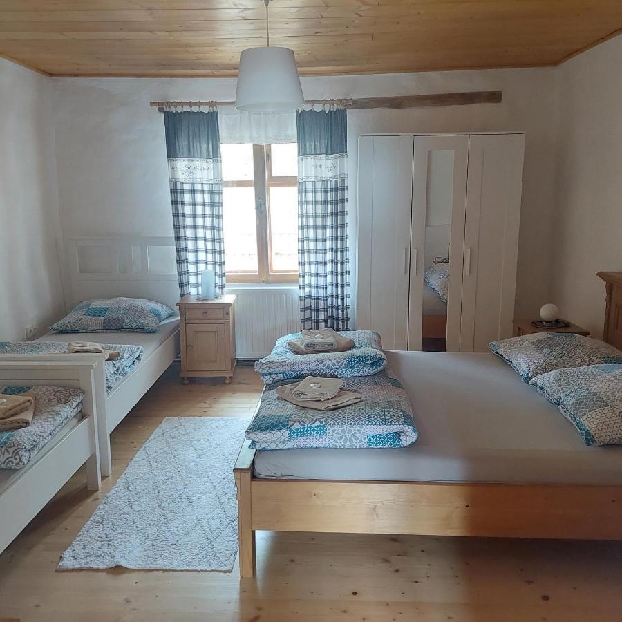 Apartmany U Tri Slunci Hroubovice Εξωτερικό φωτογραφία